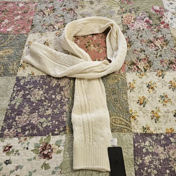Fabletics Ivory Cable-Knit Scarf, Soft, One Size, Fisherman - Picture 4 of 7